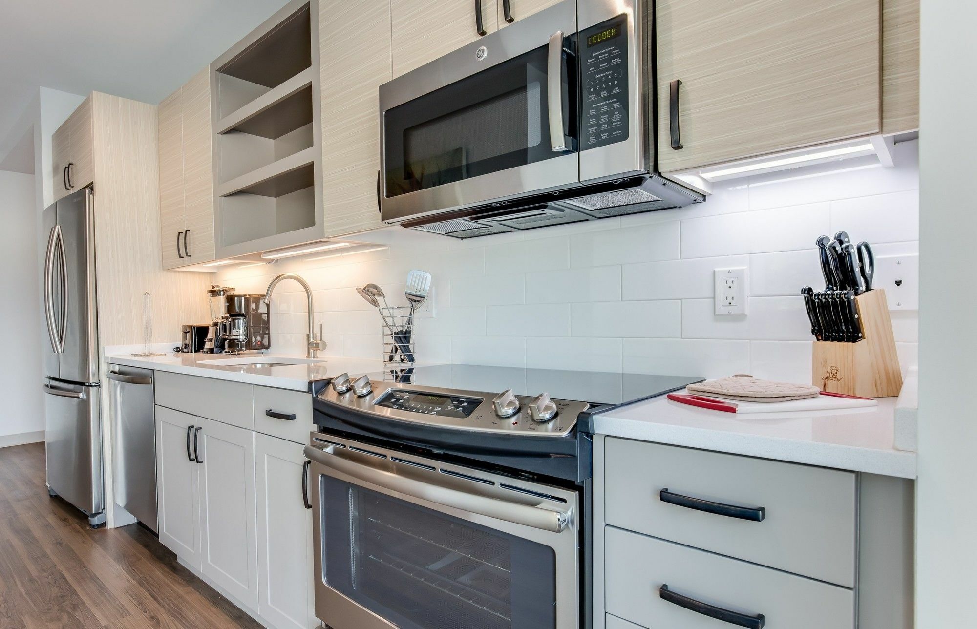 Global Luxury Suites Longwood Medical ブルックライン エクステリア 写真